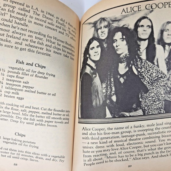 Vintage Cookbook Rock Stars Recipes Photographs Beatles Jackson 5 More 1st Ed. - Picture 3 of 11